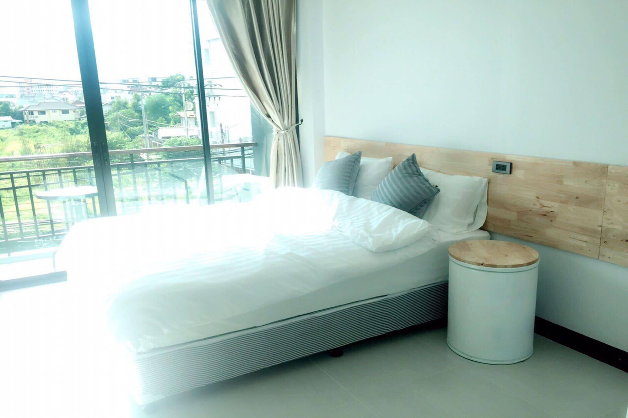Rinrada Loft Resident Hotel Chiang Mai Ngoại thất bức ảnh