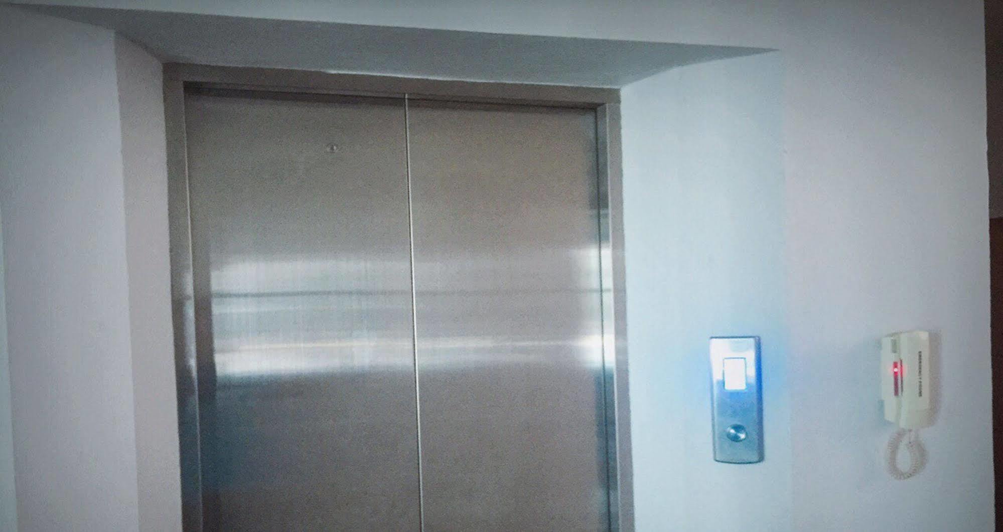 Rinrada Loft Resident Hotel Chiang Mai Ngoại thất bức ảnh