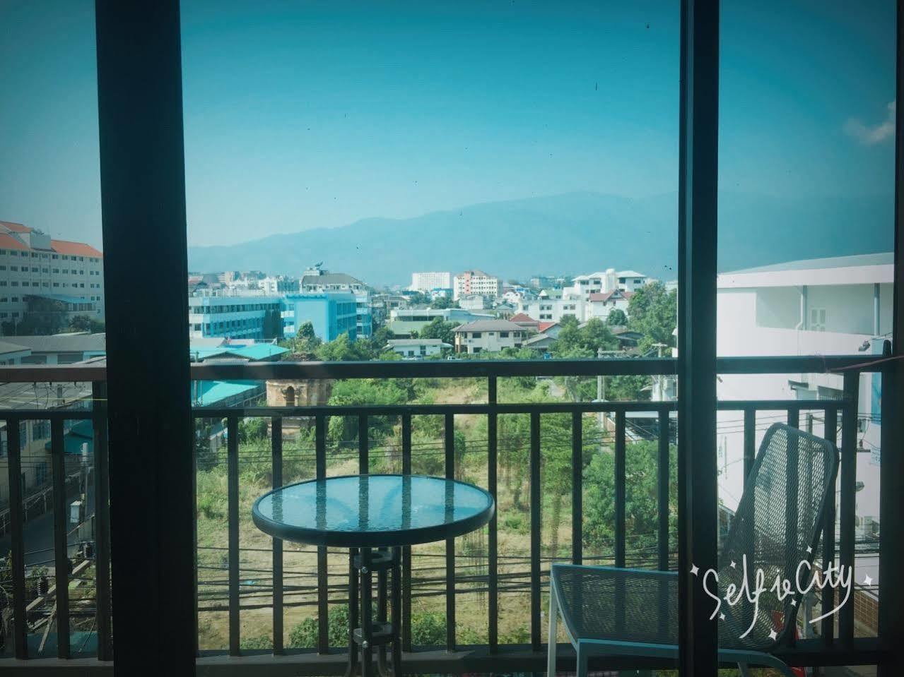 Rinrada Loft Resident Hotel Chiang Mai Ngoại thất bức ảnh